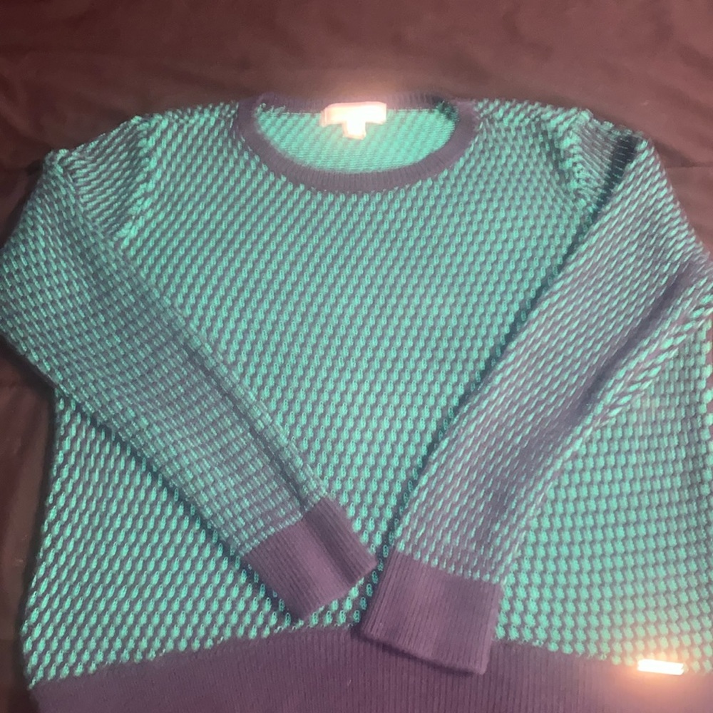 Michael Kors only wore once size XL very comfortable